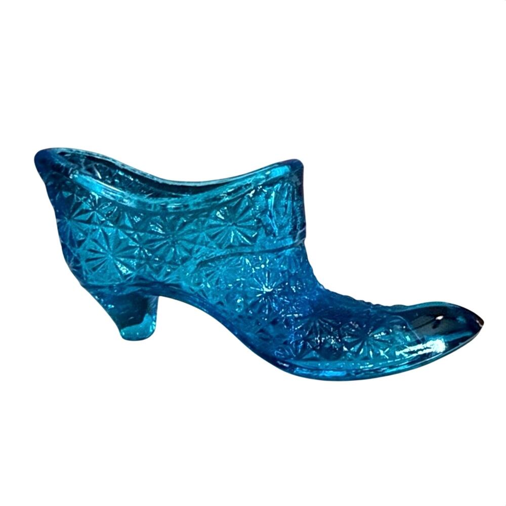 Daisy & Button Glass Slipper • Blue • Vintage Pressed Glass • 6”